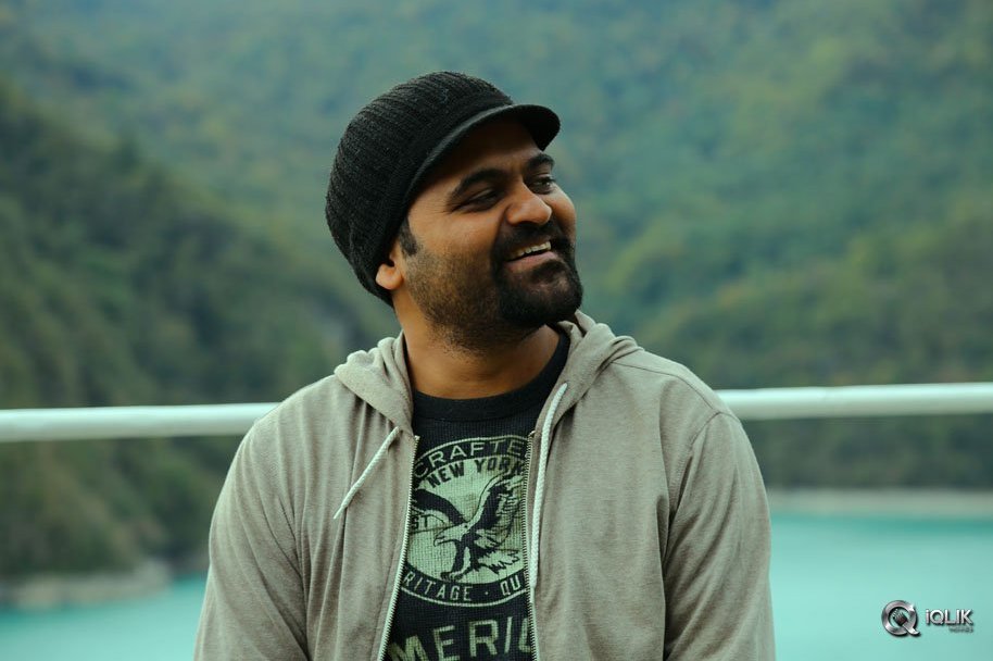 Garuda-Vega-Movie-Director-Praveen-Sattaru-Birthday-Photos